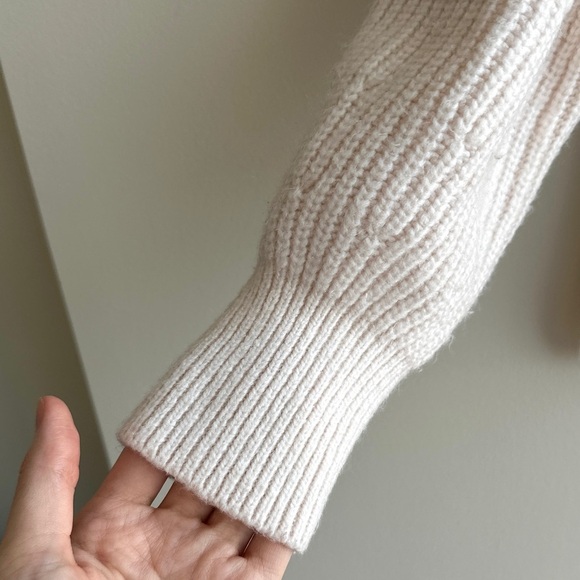 Ann Taylor Deep V-Neck Knit Sweater, Layering Sweater, Blush Pink, Size Medium - Picture 4 of 15